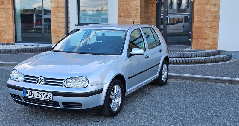 samochody osobowe Volkswagen Golf cena 9900 przebieg: 140000, rok produkcji 2002 z Opole